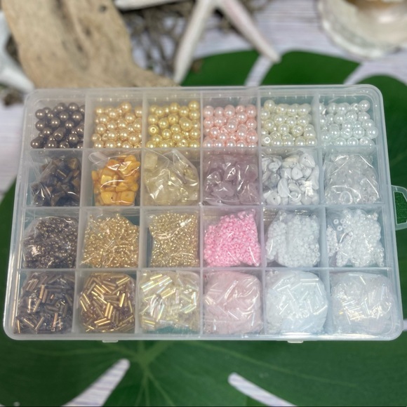 7000 GLASS & CRYSTAL GEMSTONES BEADS Lot
STORAGE / ORGANIZER Jewelry Making DIY - Picture 2 of 14